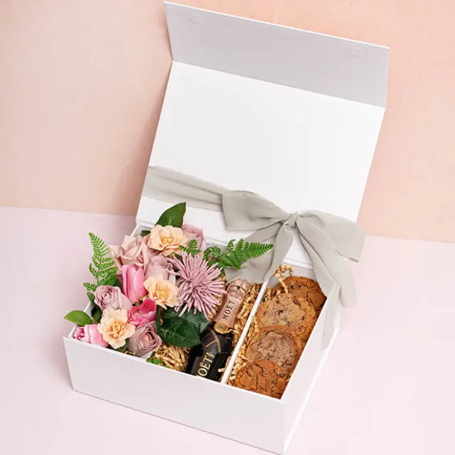 Hamper Gift Box Magnetic Flap Tall Small White (25x20x9cmH)