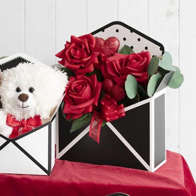 Envelope Flower Box Large Spots Black Pack 5 (23Lx8Dx16cmH)