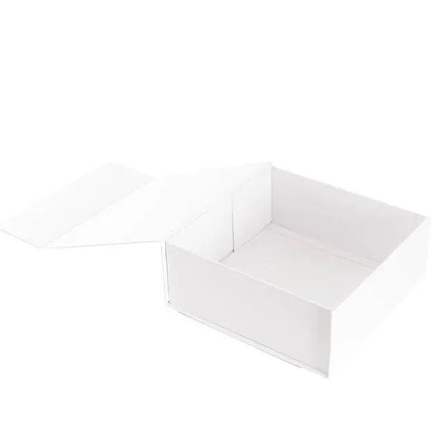 Hamper Gift Box Magnetic Flap Square White (25x25x10cmH)