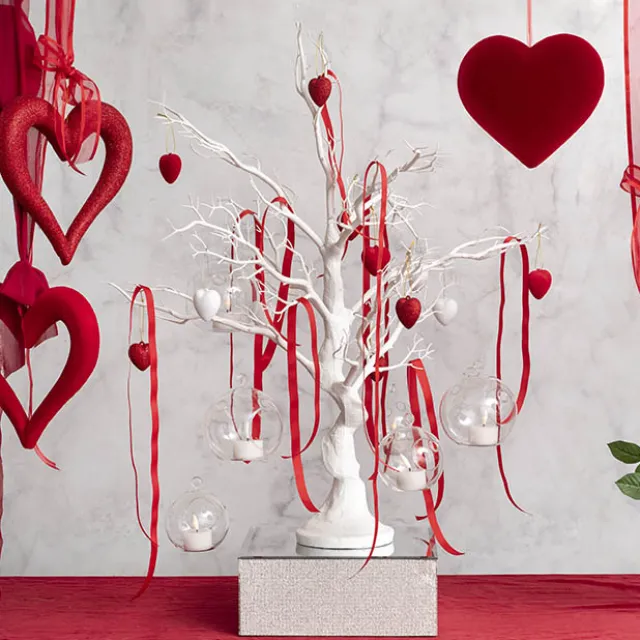 Hanging Love Hearts Pack 4 Flocked Dark Red (5cmD)