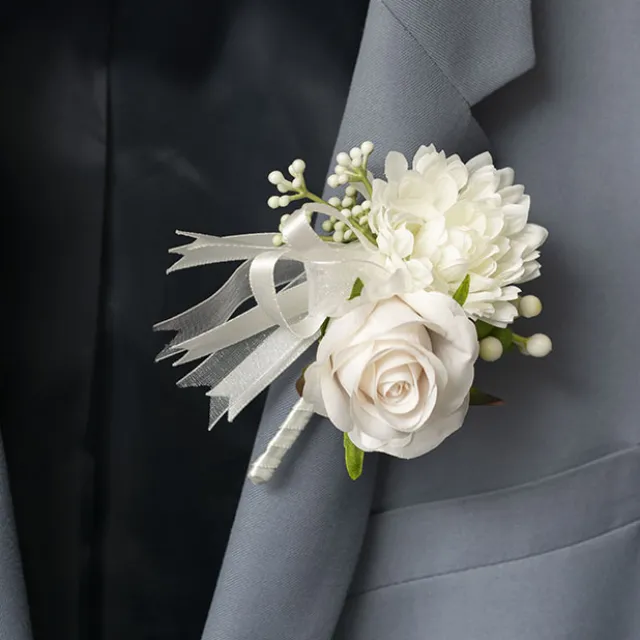 Mixed Flower Boutonniere Pack 2 White (13cmH)