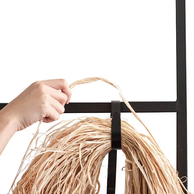 Natural Raffia Hank (approx. 1kg)