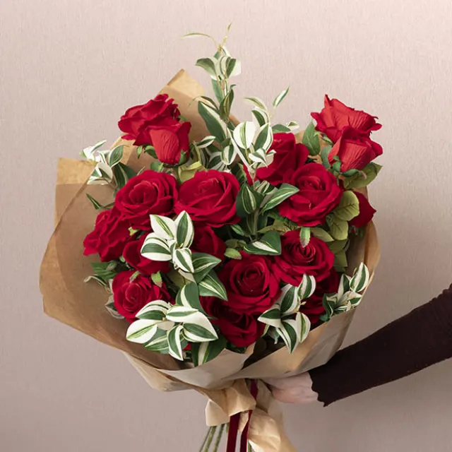 Velvet Rose x 5 Head Spray Dark Red (75cmH)